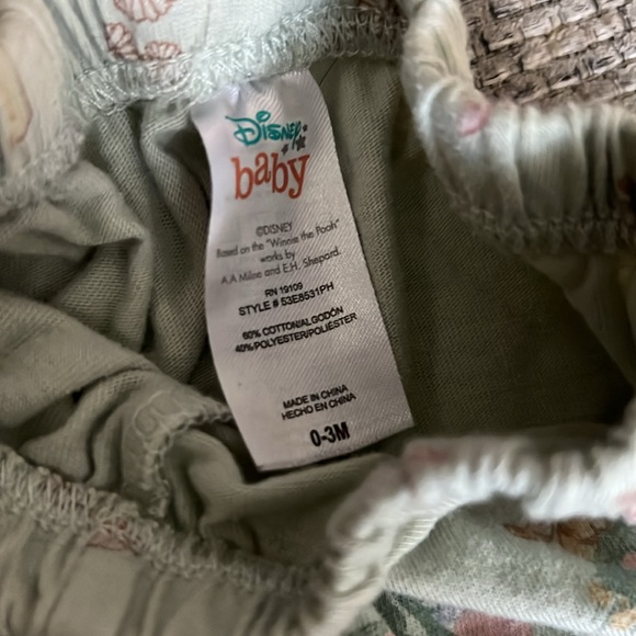 Disney Baby Winnie the Pooh shorts - Picture 2 of 2